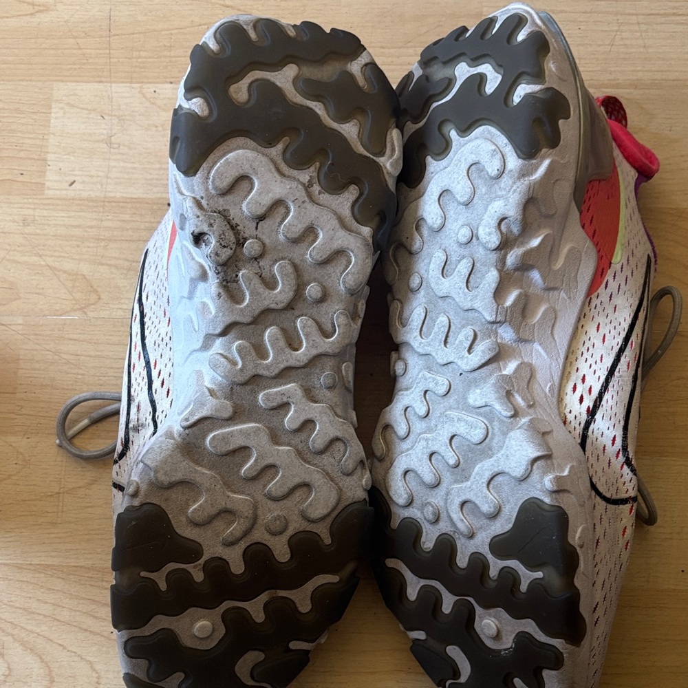 Nike Women's Running Shoes in White, Purple and Coral - Picture 5 of 5